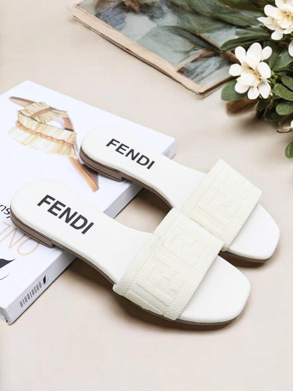 Sandalia Plana Fendi