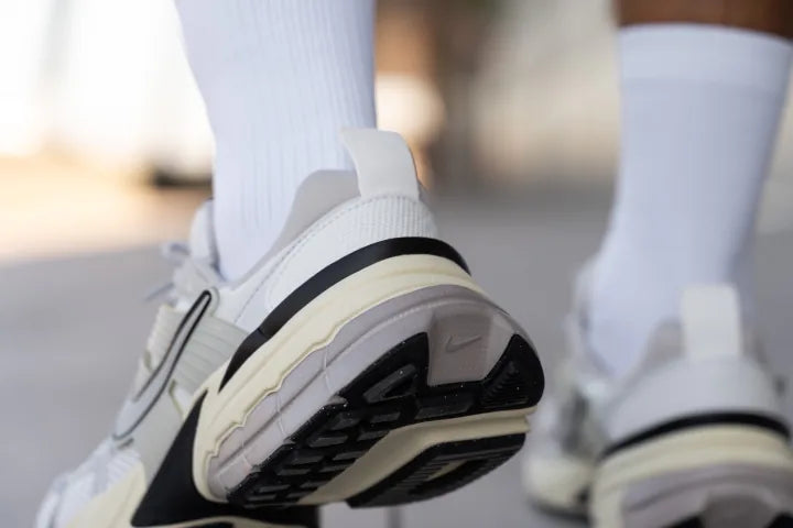 NIKE V2K RUN TENIS CALZADO